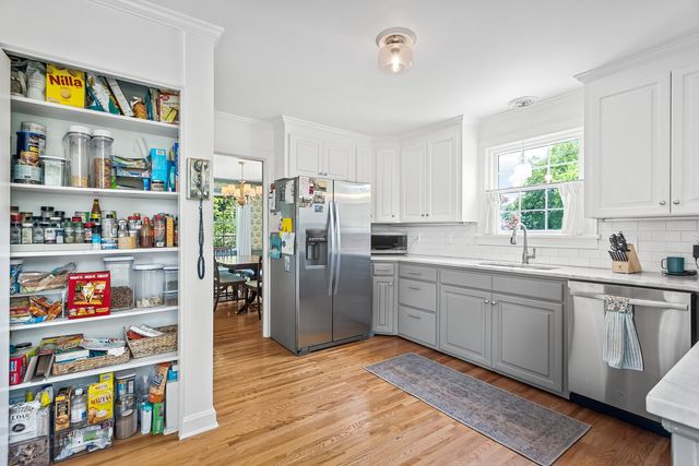 523 Crieve Rd, Nashville, TN 37220
