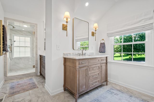 523 Crieve Rd, Nashville, TN 37220