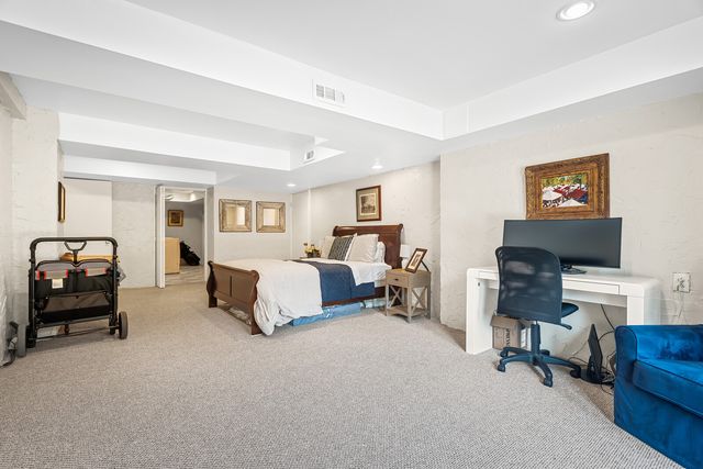 523 Crieve Rd, Nashville, TN 37220