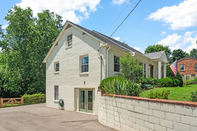 523 Crieve Rd, Nashville, TN 37220