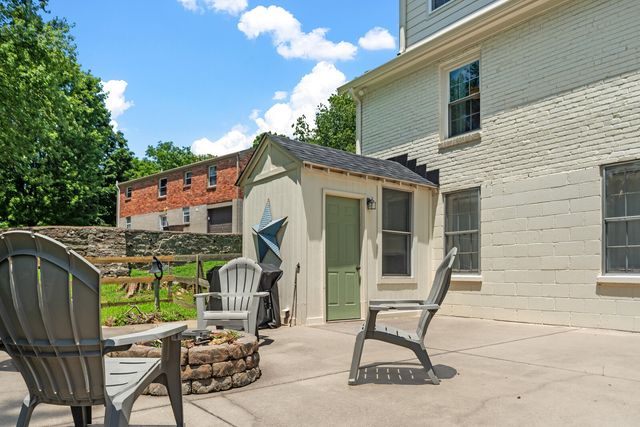 523 Crieve Rd, Nashville, TN 37220