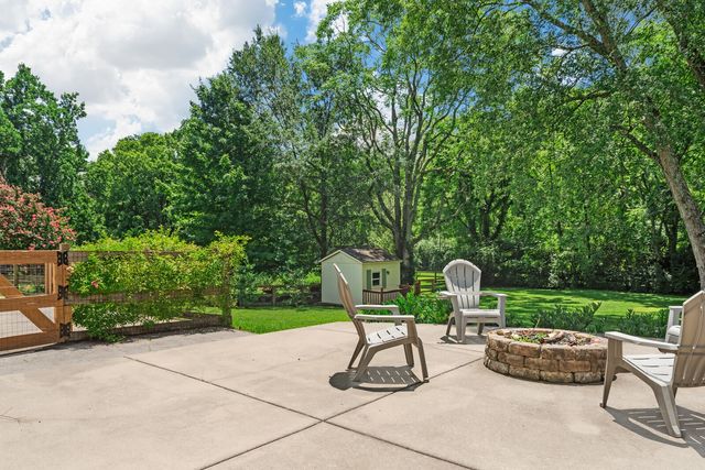 523 Crieve Rd, Nashville, TN 37220