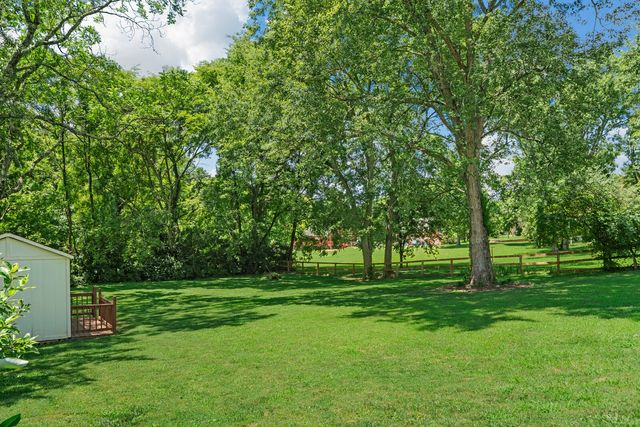 523 Crieve Rd, Nashville, TN 37220
