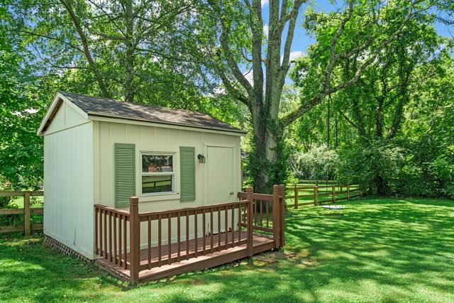 523 Crieve Rd, Nashville, TN 37220