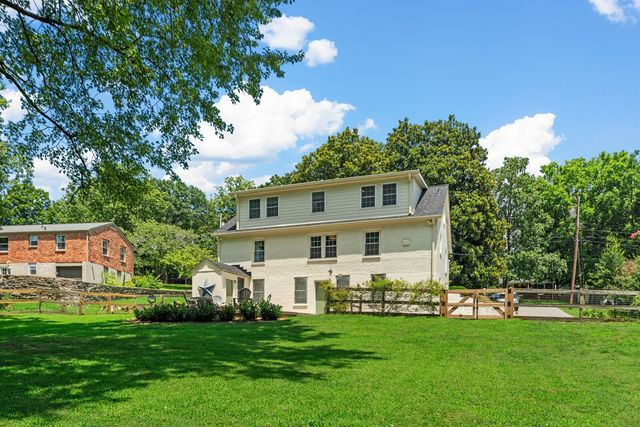 523 Crieve Rd, Nashville, TN 37220