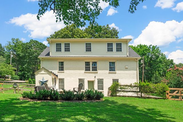 523 Crieve Rd, Nashville, TN 37220