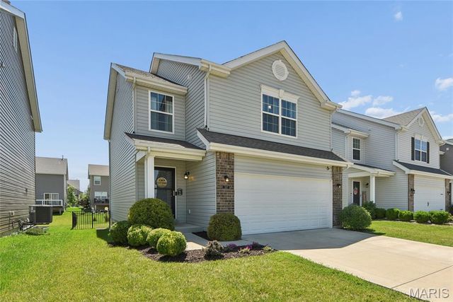 337 Charlestowne Place Drive, St Charles, MO 63301