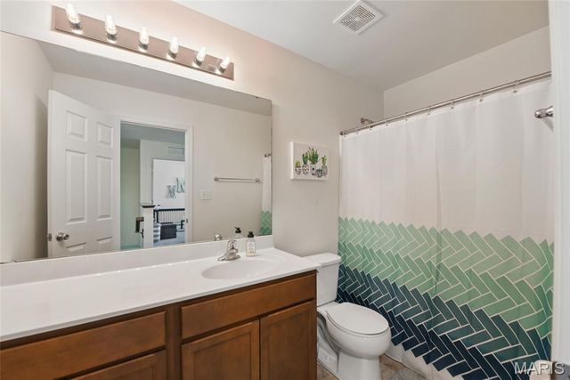 337 Charlestowne Place Drive, St Charles, MO 63301