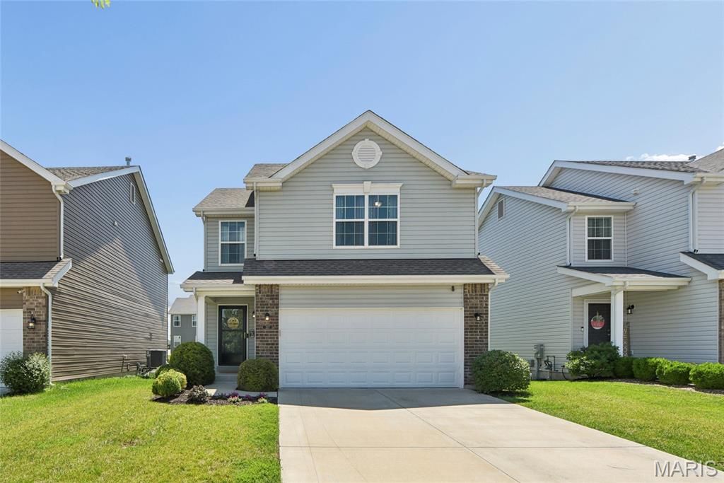 337 Charlestowne Place Drive, St Charles, MO 63301