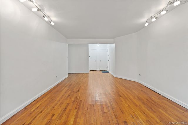 67-25 Clyde Street 2G, Forest Hills, NY 11375