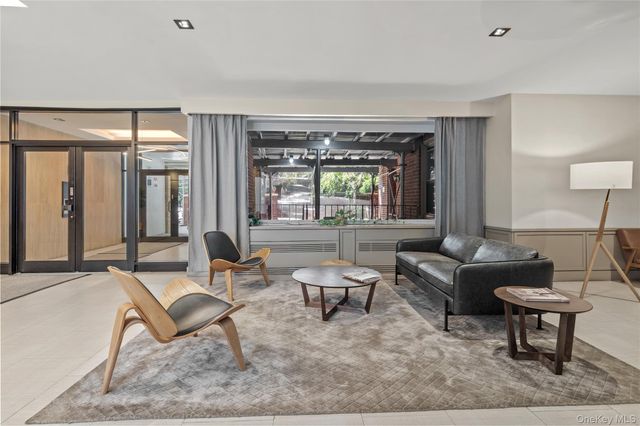 67-25 Clyde Street 2G, Forest Hills, NY 11375