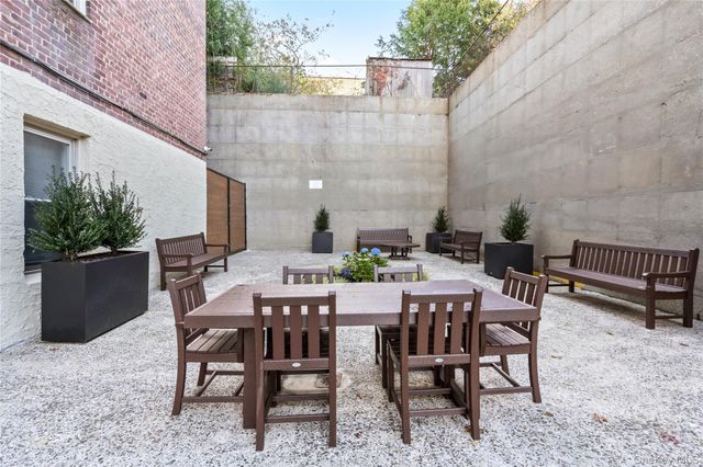 67-25 Clyde Street 2G, Forest Hills, NY 11375