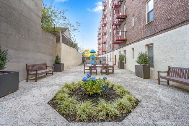 67-25 Clyde Street 2G, Forest Hills, NY 11375