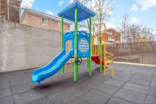 67-25 Clyde Street 2G, Forest Hills, NY 11375