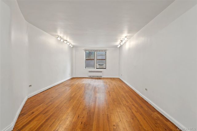 67-25 Clyde Street 2G, Forest Hills, NY 11375