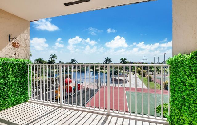 5020 NW 79th Ave 303, Doral, FL 33166