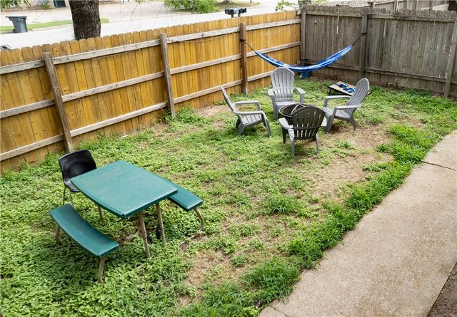 1520 Hawk Tree Drive A, College Station, TX 77845