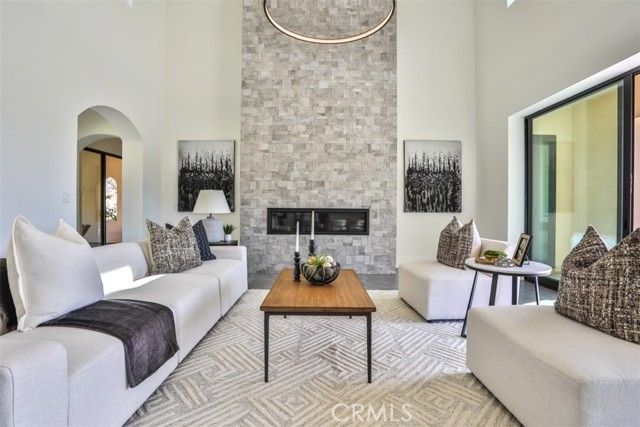 43698 De Luz, Temecula, CA 92590