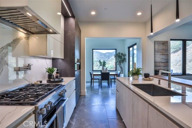 43698 De Luz, Temecula, CA 92590