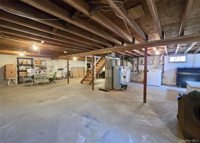 2069 Feuereisen Avenue, Ronkonkoma, NY 11779