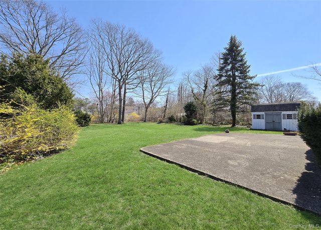 2069 Feuereisen Avenue, Ronkonkoma, NY 11779