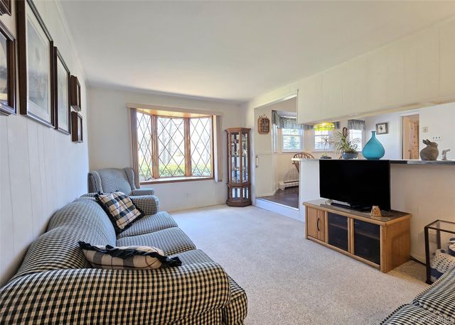 2069 Feuereisen Avenue, Ronkonkoma, NY 11779