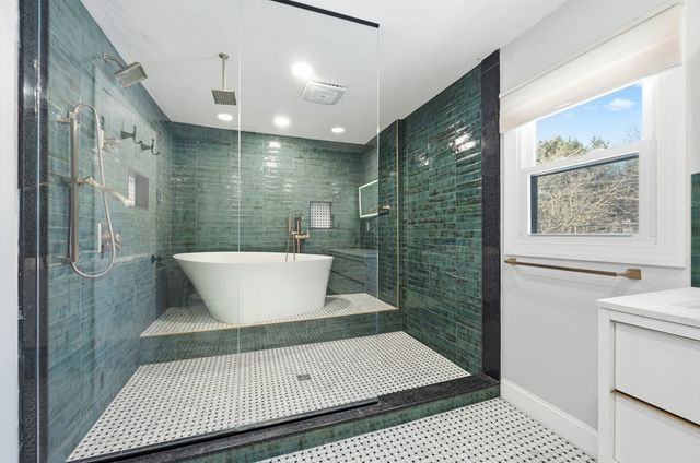 124 Everett Street, Natick, MA 01760