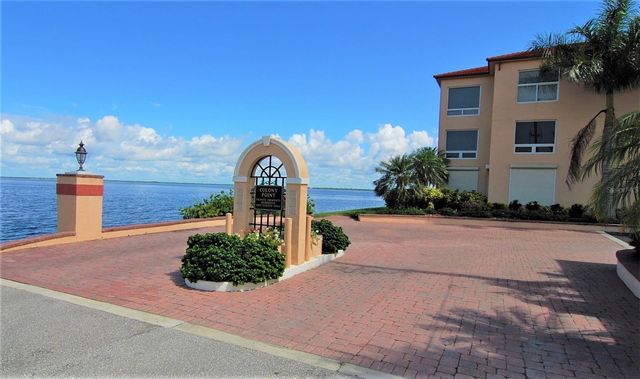 1 COLONY POINT DRIVE 5C, Punta Gorda, FL 33950