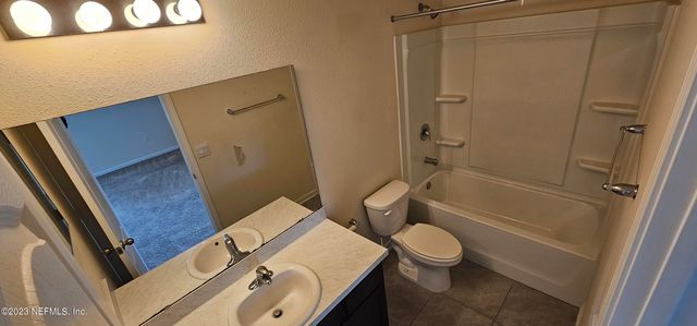 7683 LEGACY Trail, Jacksonville, FL 32256