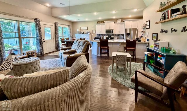 908 Sandra Lane, Jonesboro, AR 72405