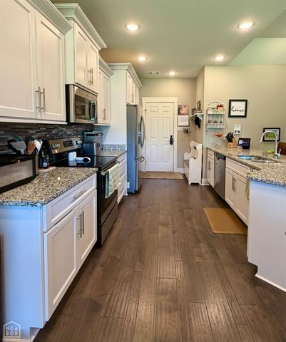 908 Sandra Lane, Jonesboro, AR 72405