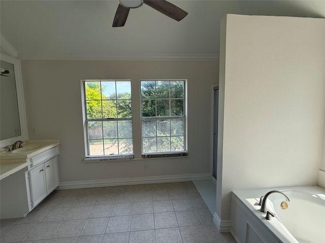 6832 Clear Spring Drive, Fort Worth, TX 76132