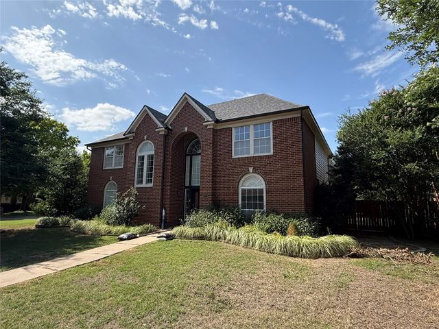6832 Clear Spring Drive, Fort Worth, TX 76132