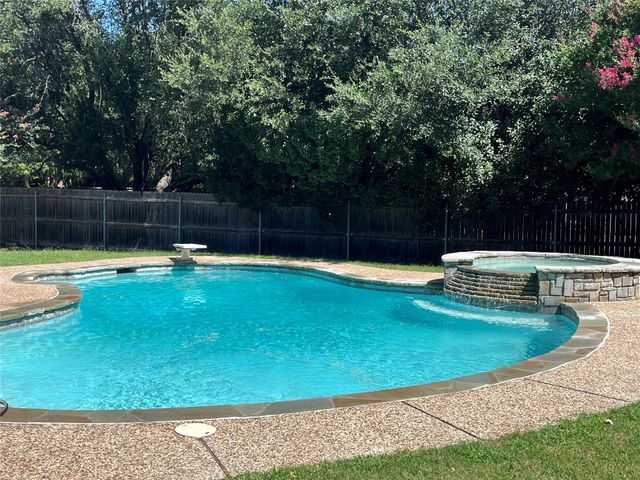 6832 Clear Spring Drive, Fort Worth, TX 76132