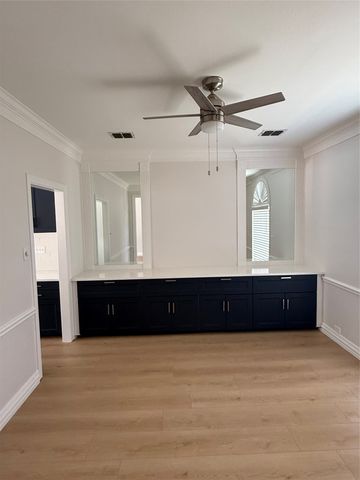 6832 Clear Spring Drive, Fort Worth, TX 76132