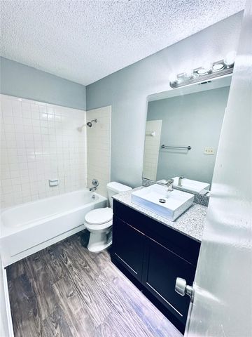 2612 Gwendolyn LN A, Austin, TX 78748