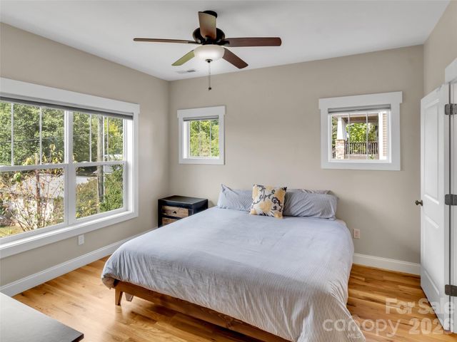 17 Elkmont Terrace, Asheville, NC 28804