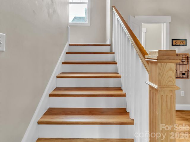 17 Elkmont Terrace, Asheville, NC 28804