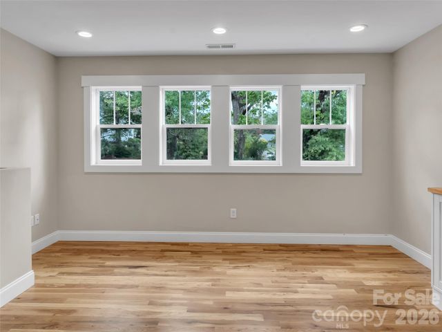 17 Elkmont Terrace, Asheville, NC 28804