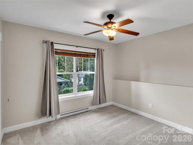 17 Elkmont Terrace, Asheville, NC 28804