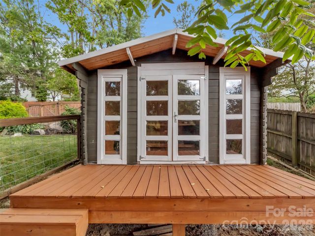 17 Elkmont Terrace, Asheville, NC 28804