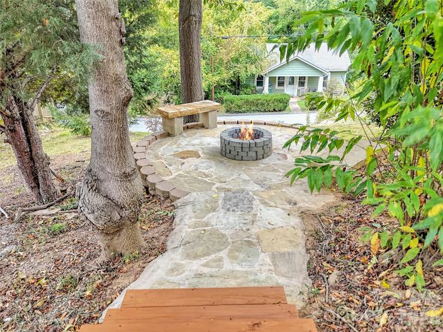 17 Elkmont Terrace, Asheville, NC 28804