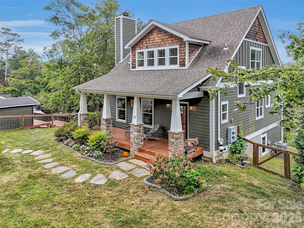 17 Elkmont Terrace, Asheville, NC 28804