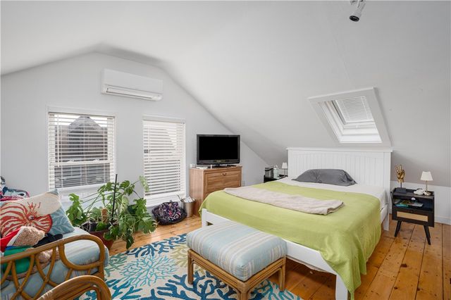 23 Holland Street 2, Newport, RI 02840