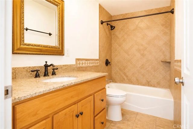 4213 W Roberts, Santa Ana, CA 92704