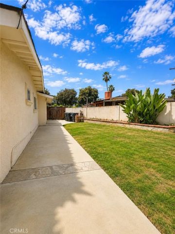 4213 W Roberts, Santa Ana, CA 92704