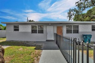3052 NW 78th St 1, Miami, FL 33147