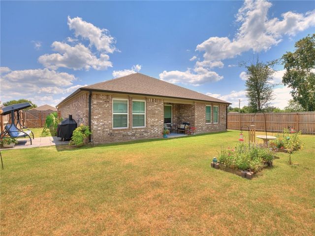 801 Buffalo Avenue, Gentry, AR 72734