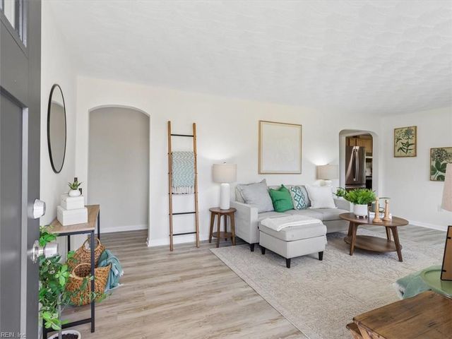 4404 Hickory Fork RD, Gloucester, VA 23061