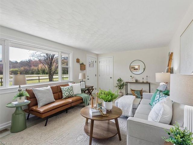 4404 Hickory Fork RD, Gloucester, VA 23061